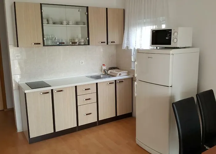 Marina Daire Biograd Na Moru